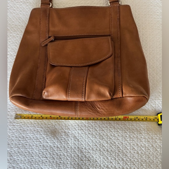 Fossil handbag purse. Soft brown leather. Zipper closures, zippered front pocket - Picture 6 of 12